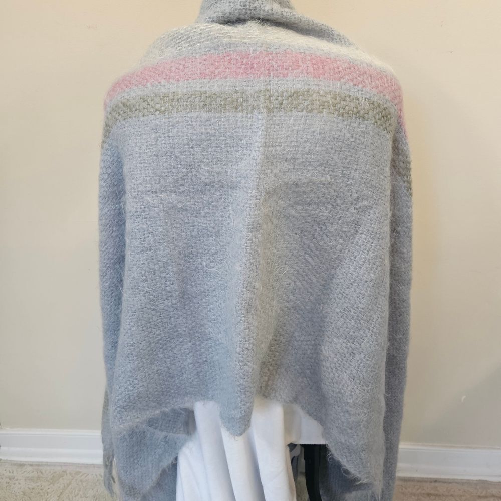 SUZANNE SCHWARTZ Kentucky Handwoven Mohair Wool Knit Shawl Wrap Scarf 29"x82" - Picture 4 of 9